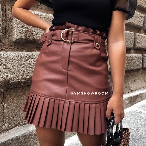 ZARA FAUX LEATHER PLEATED SKIRT - Picture 4 of 7